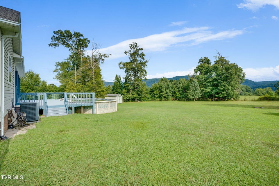 Photo #32: 227 Fox Meadows Drive