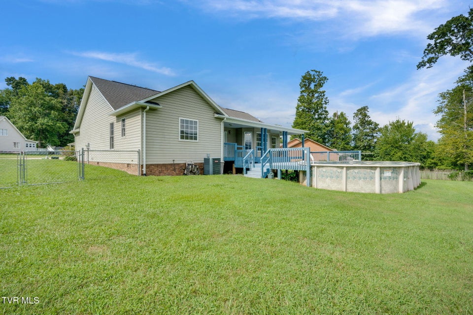 Photo #29: 227 Fox Meadows Drive