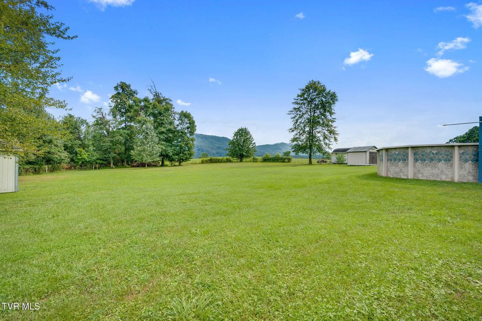 Photo #33: 227 Fox Meadows Drive