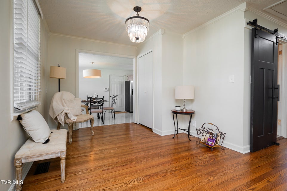 Photo #8: 1545 Kings Road