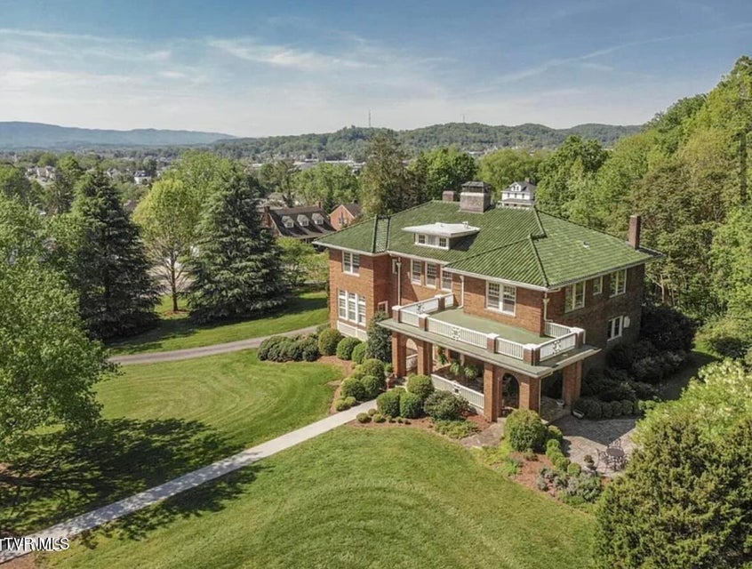 Photo #2: 940 Park St Street