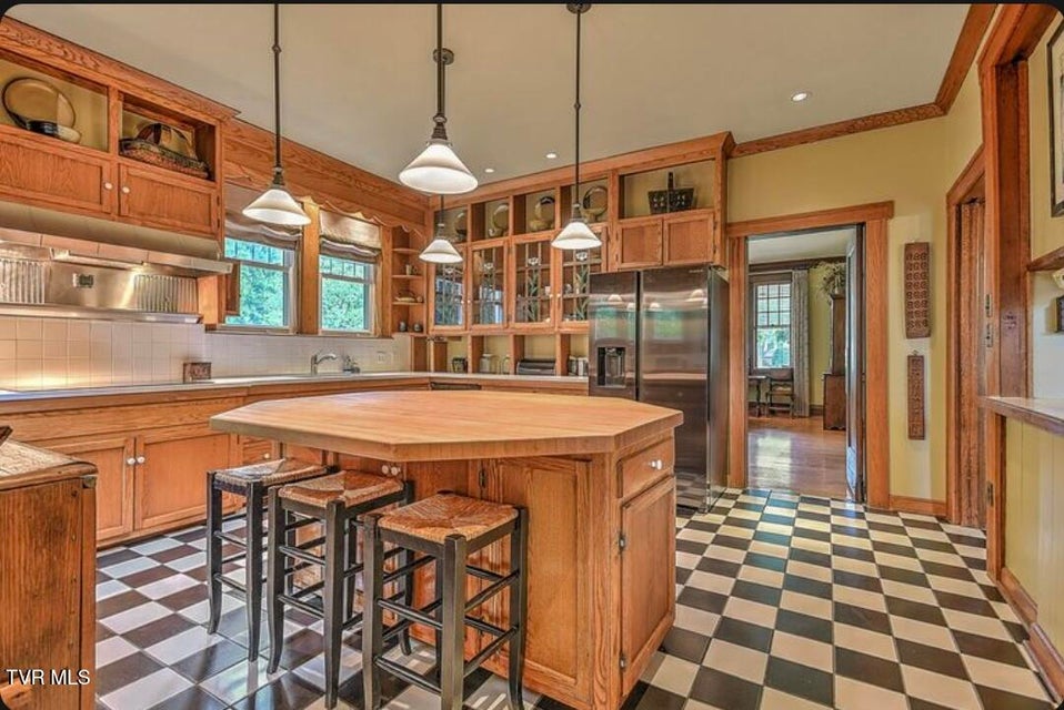 Photo #30: 940 Park St Street