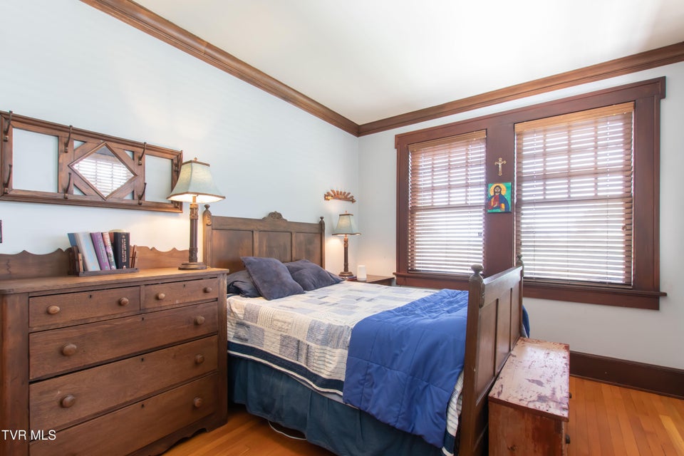 Photo #41: 940 Park St Street