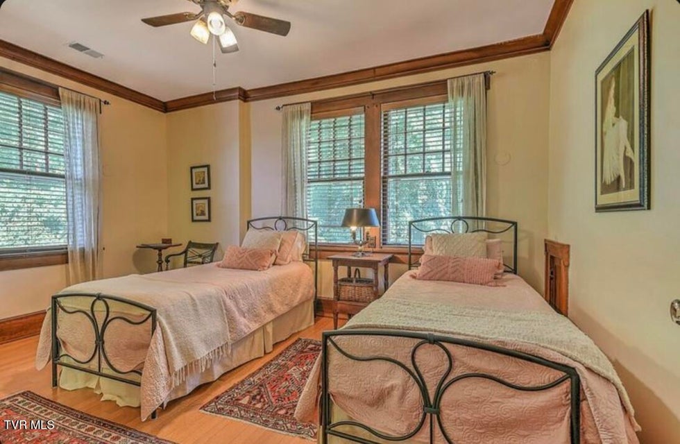 Photo #48: 940 Park St Street