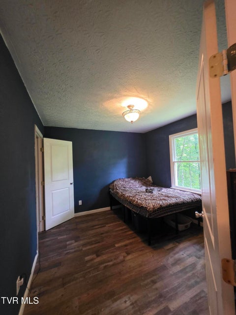 Photo #16: 948 Victoria Dr