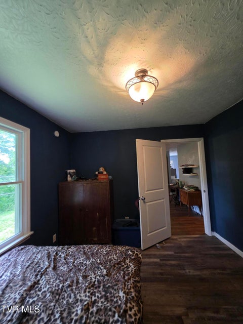 Photo #17: 948 Victoria Dr