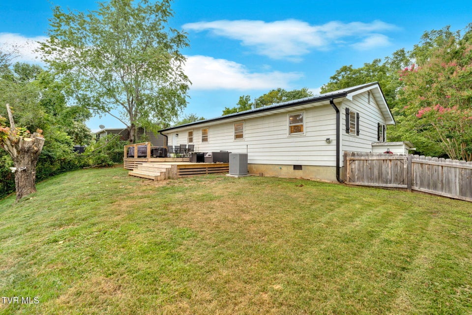 Photo #19: 104 Lynn Lane