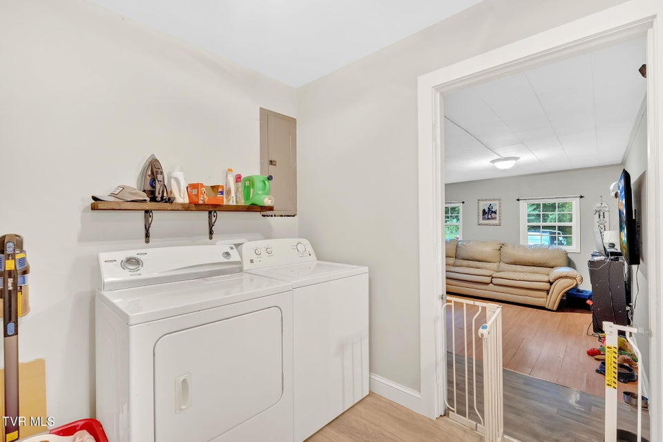 Photo #7: 104 Lynn Lane