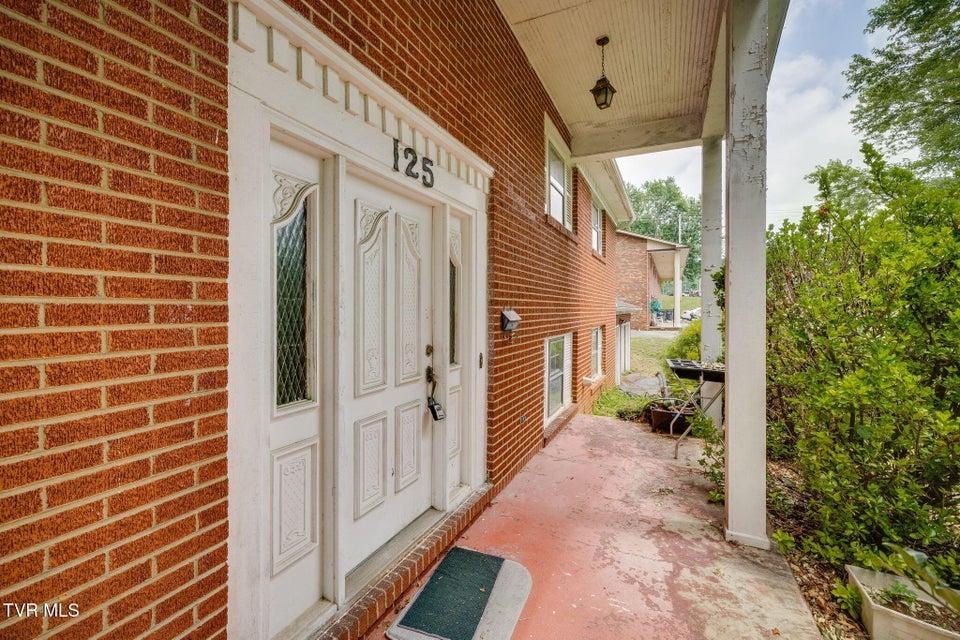 Photo #5: 125 Walker Street