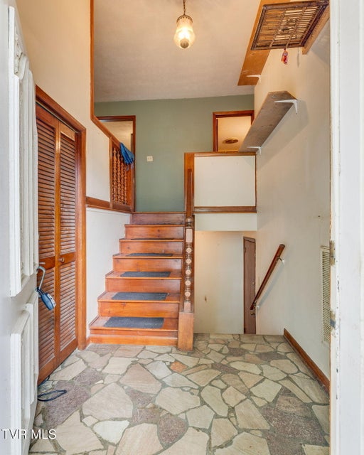 Photo #6: 125 Walker Street