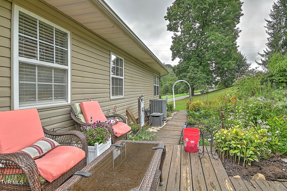 Photo #5: 503 Cedar Street