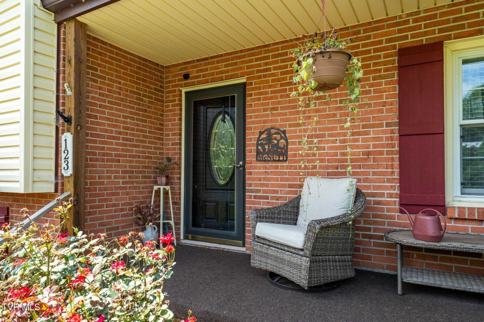 Photo #6: 123 Circle Lane