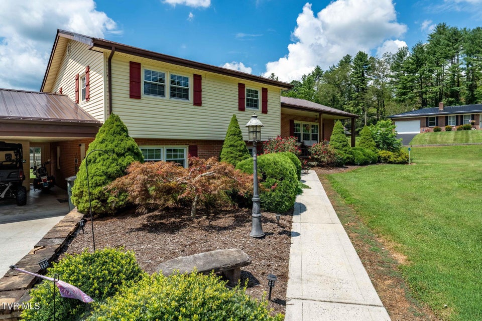 Photo #9: 123 Circle Lane