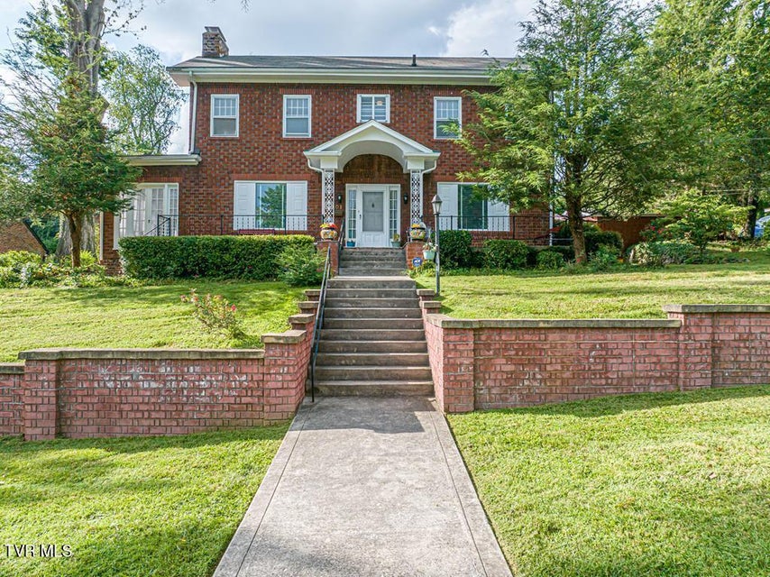 Photo #2: 801 Prospect Avenue