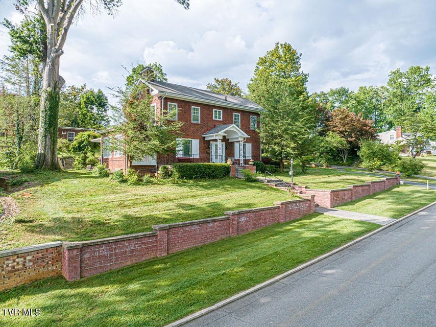 Photo #3: 801 Prospect Avenue