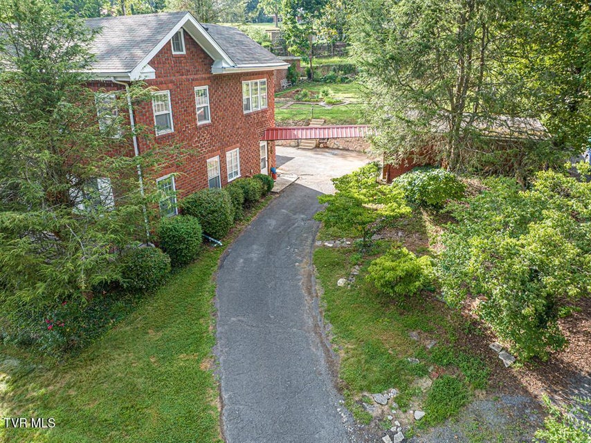 Photo #6: 801 Prospect Avenue