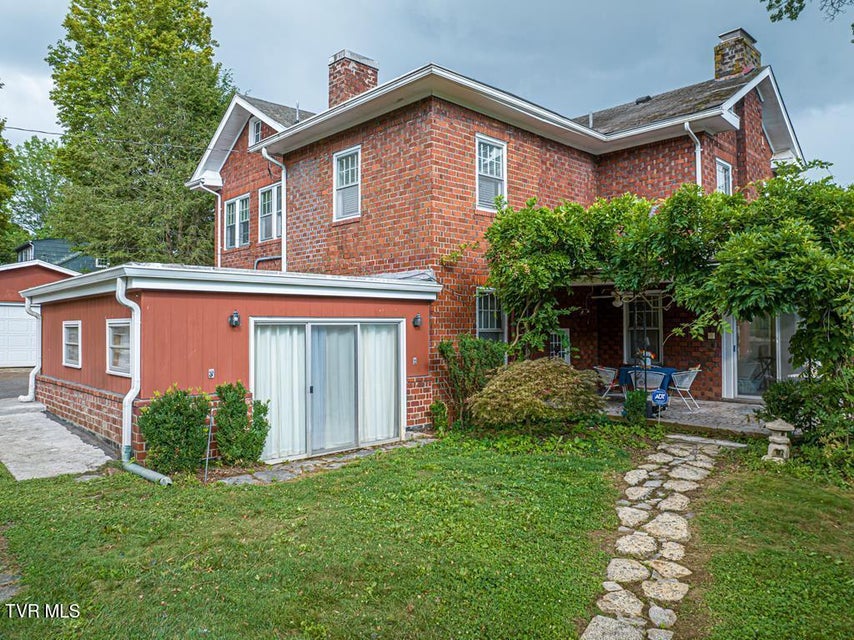 Photo #12: 801 Prospect Avenue