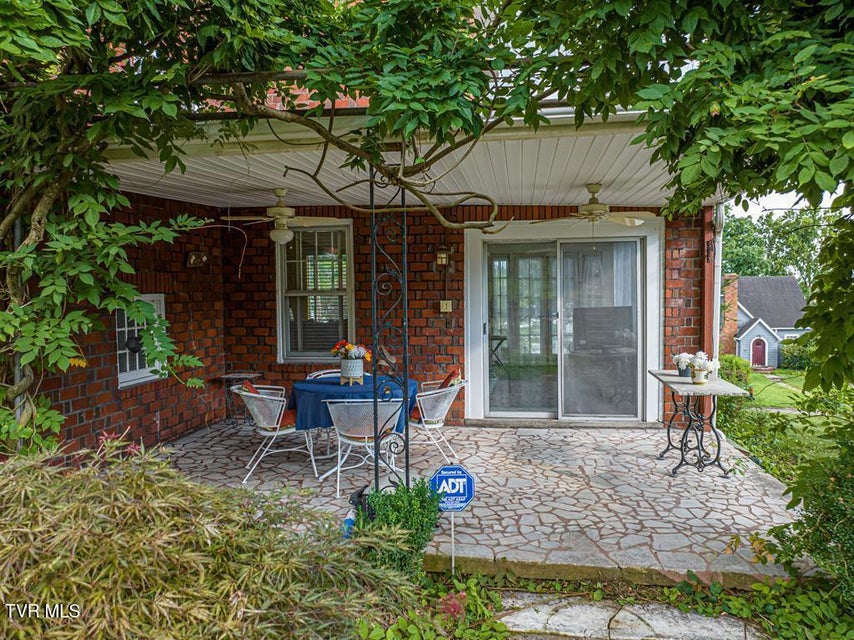 Photo #13: 801 Prospect Avenue