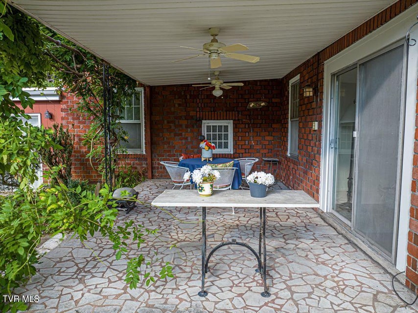 Photo #14: 801 Prospect Avenue