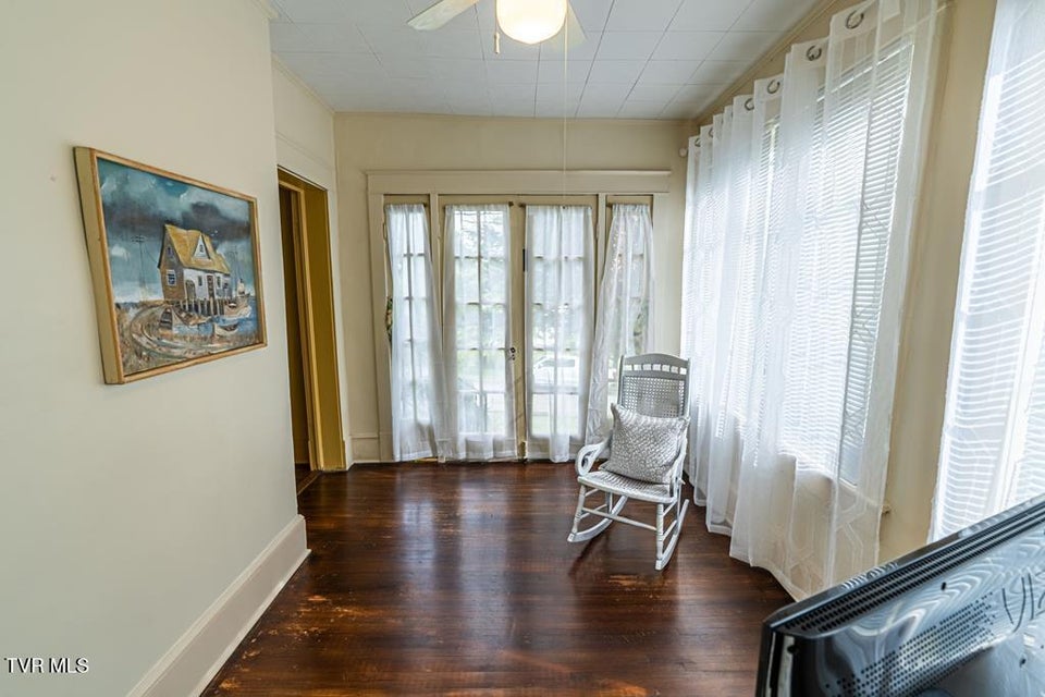 Photo #31: 801 Prospect Avenue