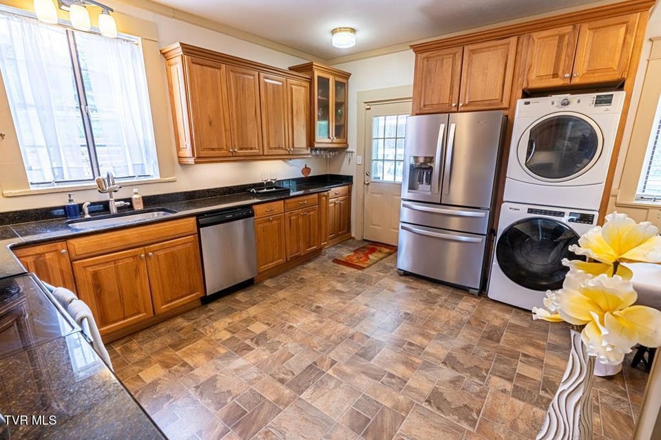 Photo #40: 801 Prospect Avenue