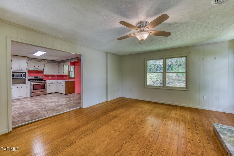 Photo #16: 501 Atwood Street