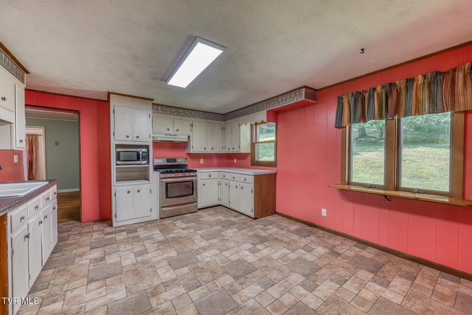 Photo #19: 501 Atwood Street