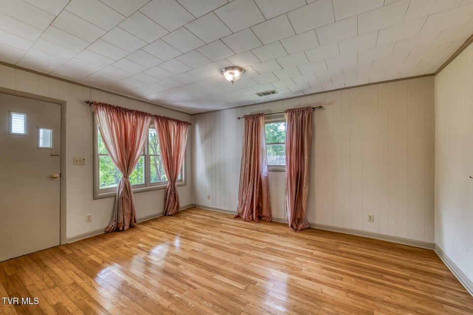 Photo #33: 501 Atwood Street