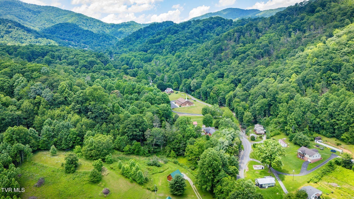 Photo #27: 126 Trout Run Cove