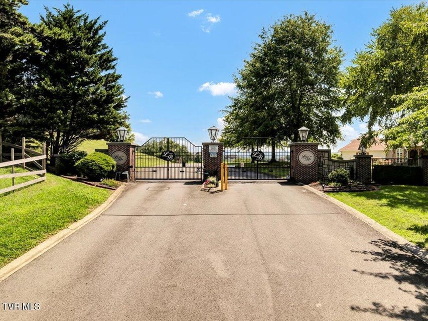 Photo #6: 4021 Paradise Drive