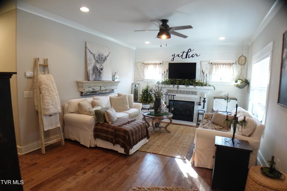 Photo #10: 285 Princeton Gardens Drive
