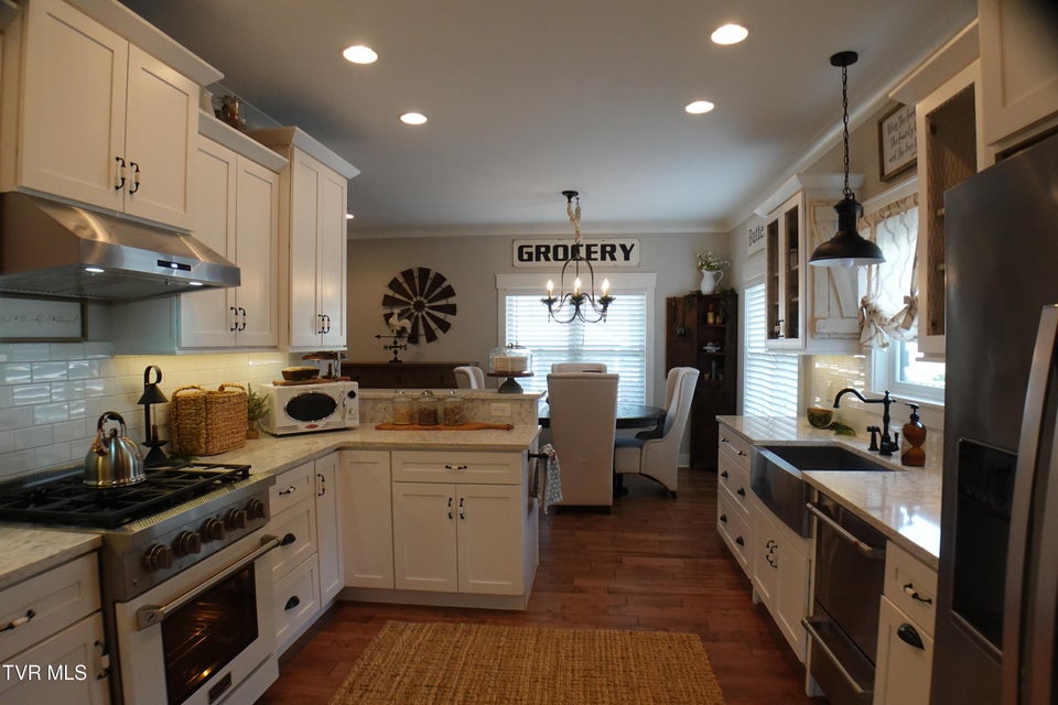 Photo #20: 285 Princeton Gardens Drive