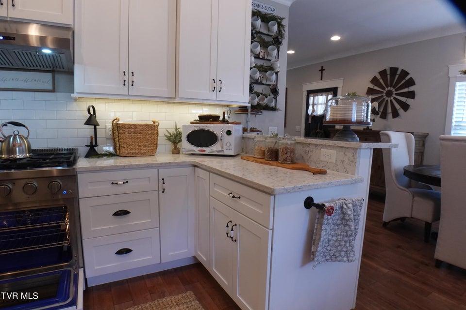 Photo #27: 285 Princeton Gardens Drive