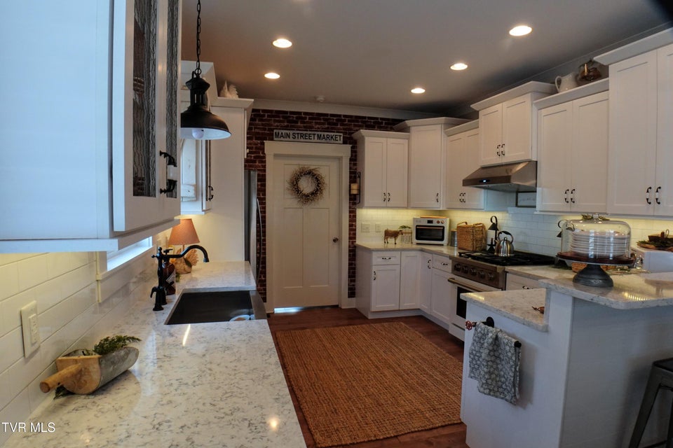 Photo #19: 285 Princeton Gardens Drive
