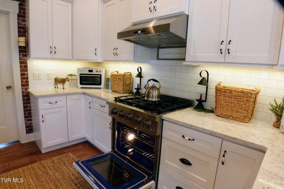 Photo #21: 285 Princeton Gardens Drive