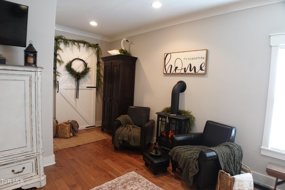 Photo #44: 285 Princeton Gardens Drive