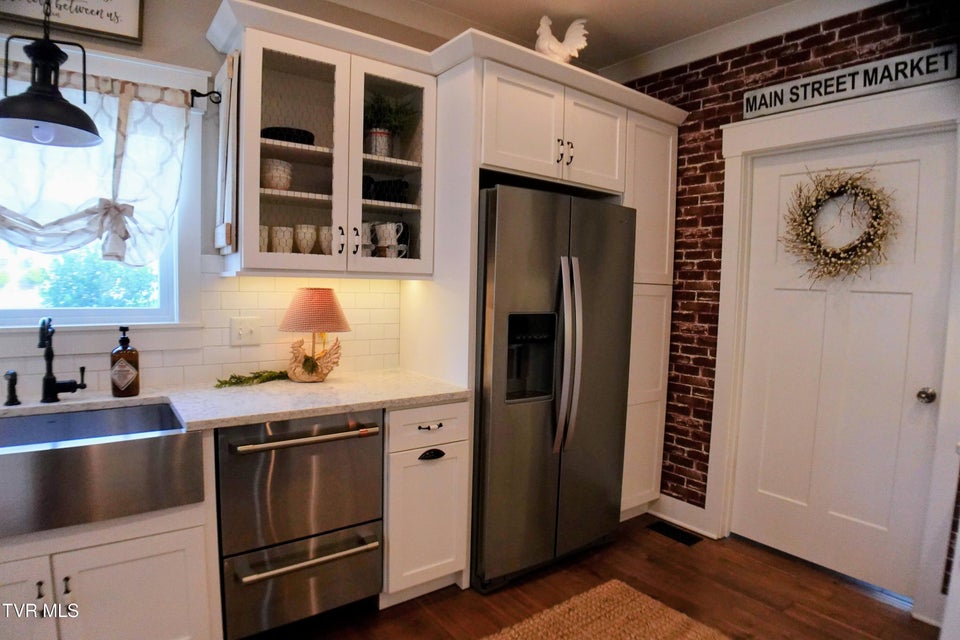 Photo #23: 285 Princeton Gardens Drive