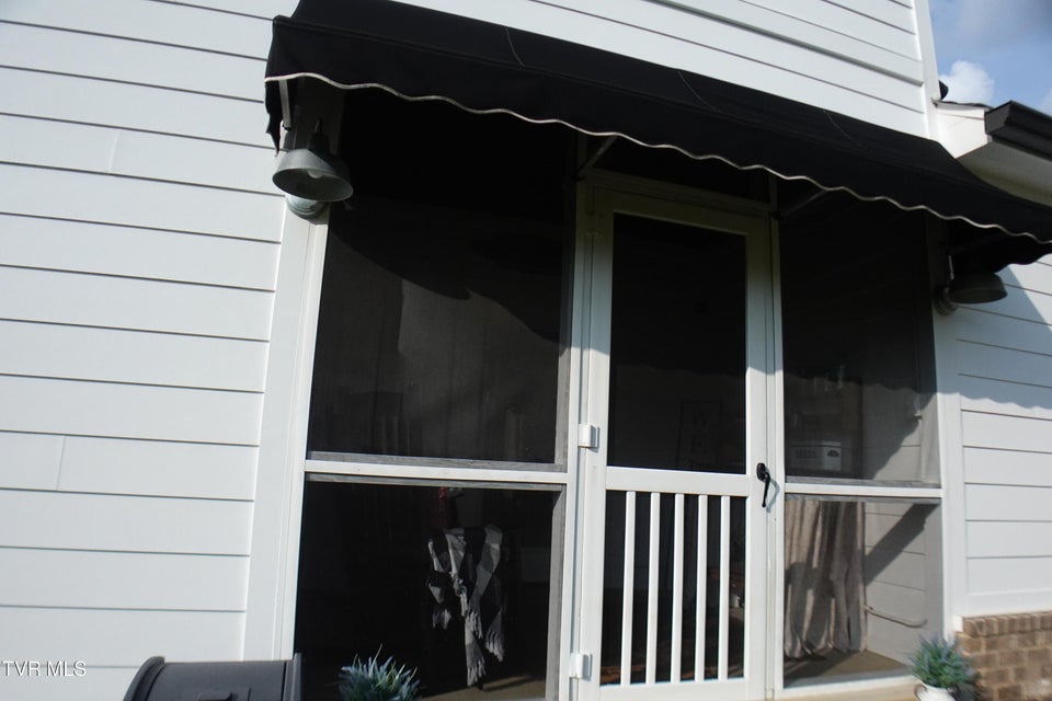 Photo #34: 285 Princeton Gardens Drive