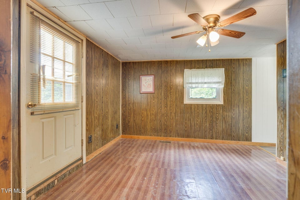 Photo #10: 40736 Morgan Avenue