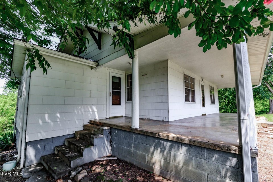 Photo #11: 141 Hiola St