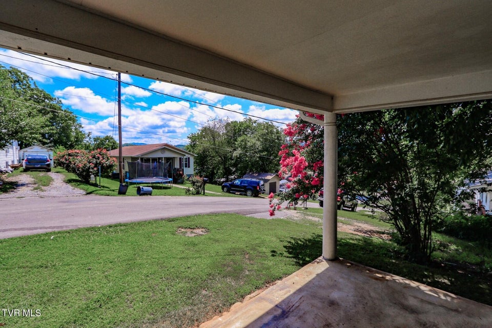 Photo #27: 141 Hiola St