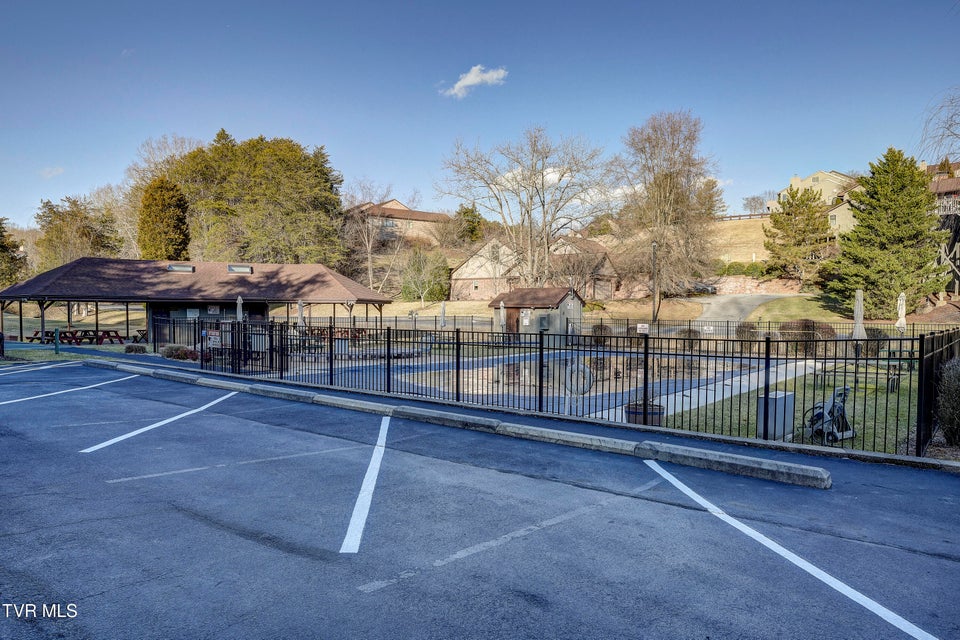 Photo #32: 261 Willowbend Place