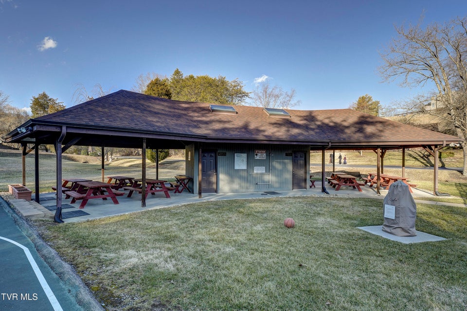 Photo #33: 261 Willowbend Place