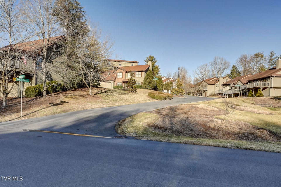 Photo #39: 261 Willowbend Place
