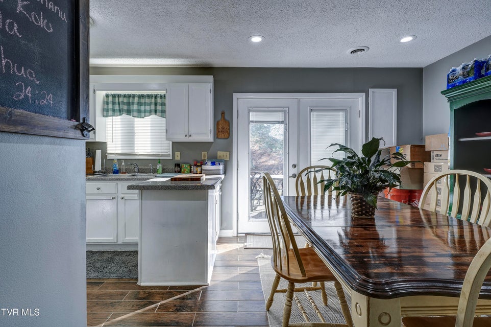 Photo #9: 261 Willowbend Place