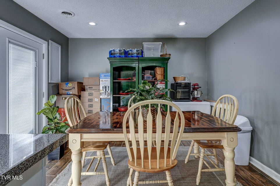 Photo #10: 261 Willowbend Place