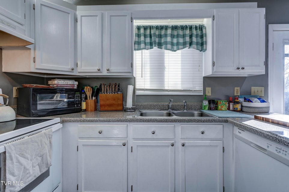 Photo #12: 261 Willowbend Place