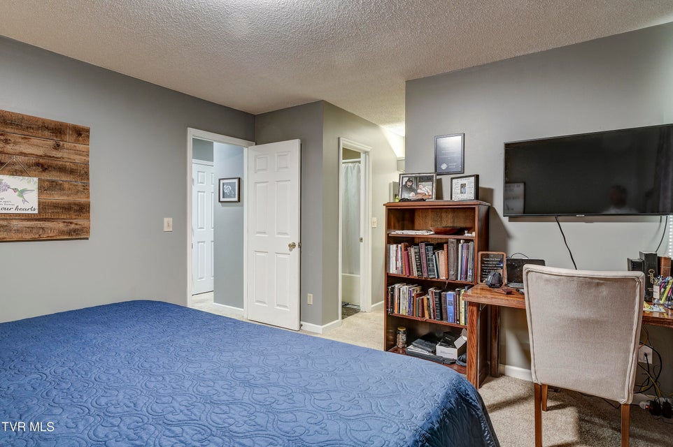 Photo #24: 261 Willowbend Place