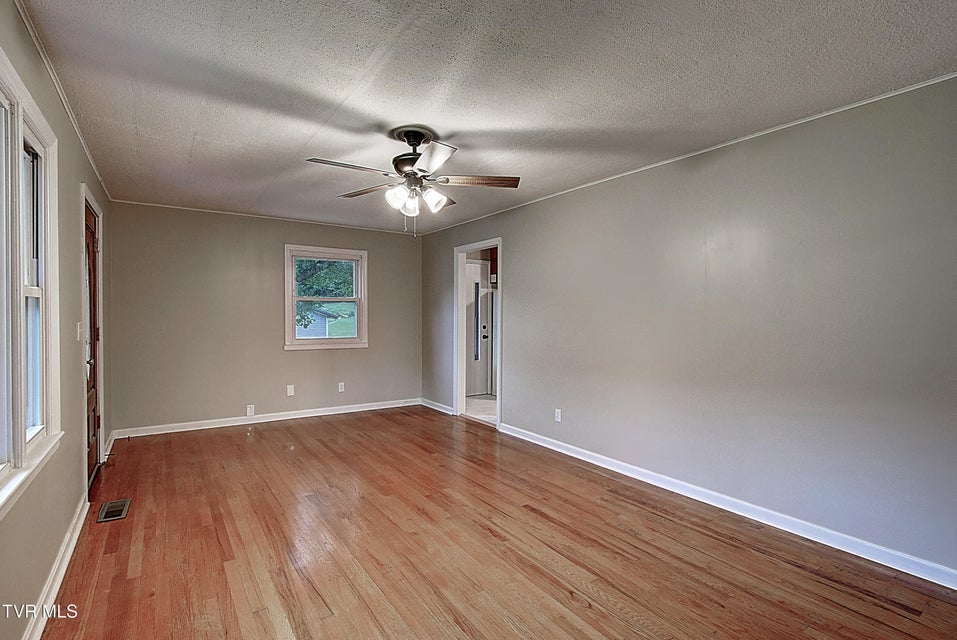 Photo #11: 1119 Ledford Street