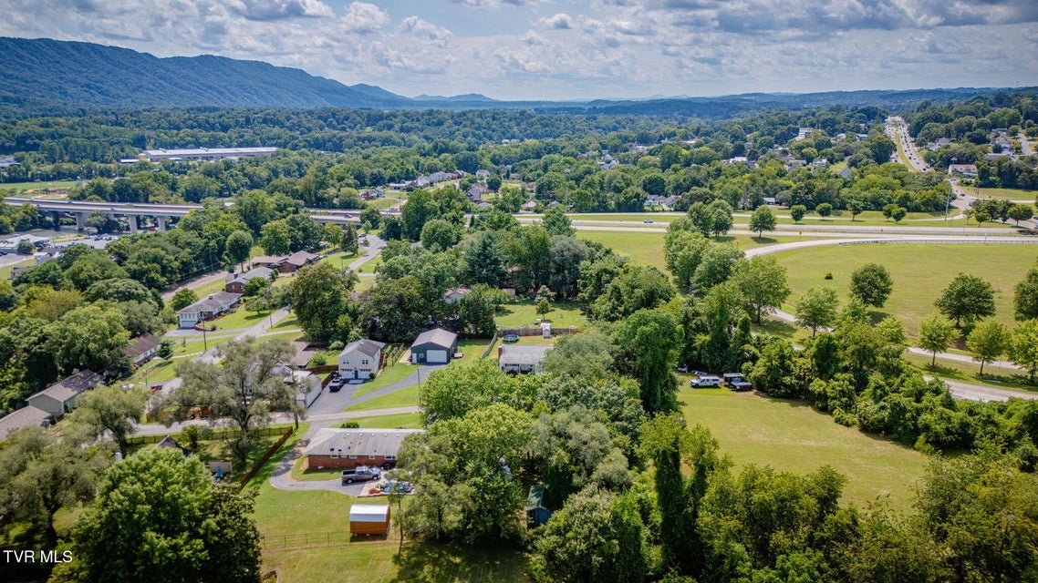 Photo #20: 617 Drake Ave Avenue